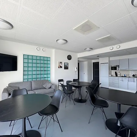 Kotimaailma Albergue *